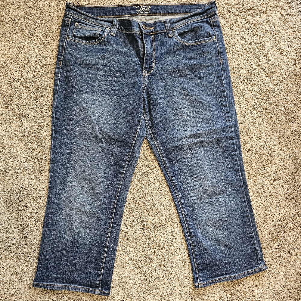 Old Navy Flirt Capri Jeans